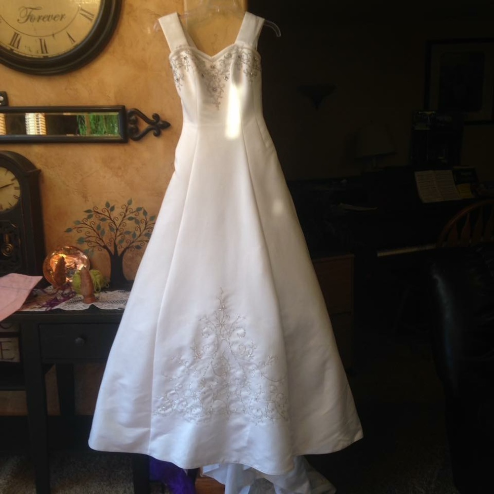 Elegant wedding dress!